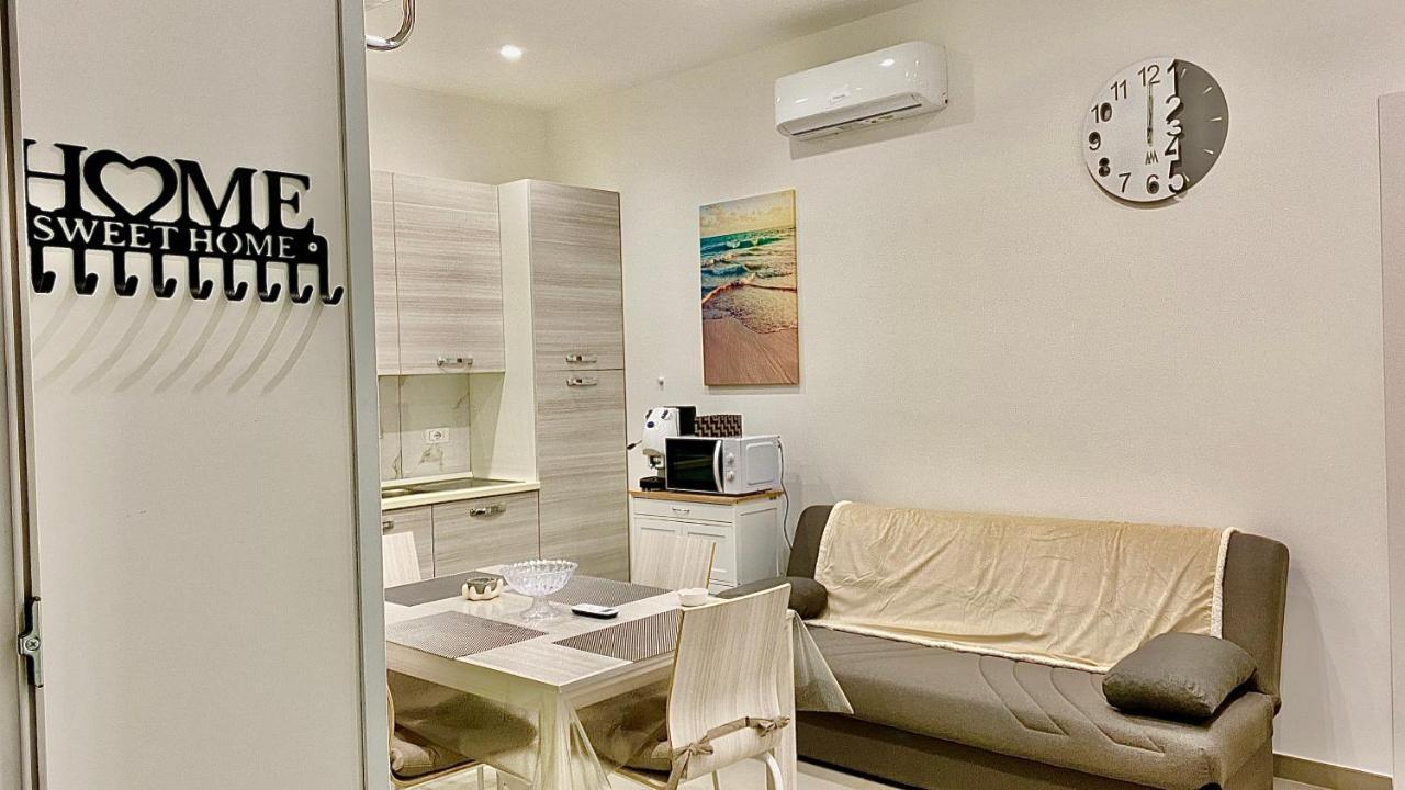 Appartamento Casa Crispino Piano Terra Per 2 Persone Frattaminore Eksteriør billede
